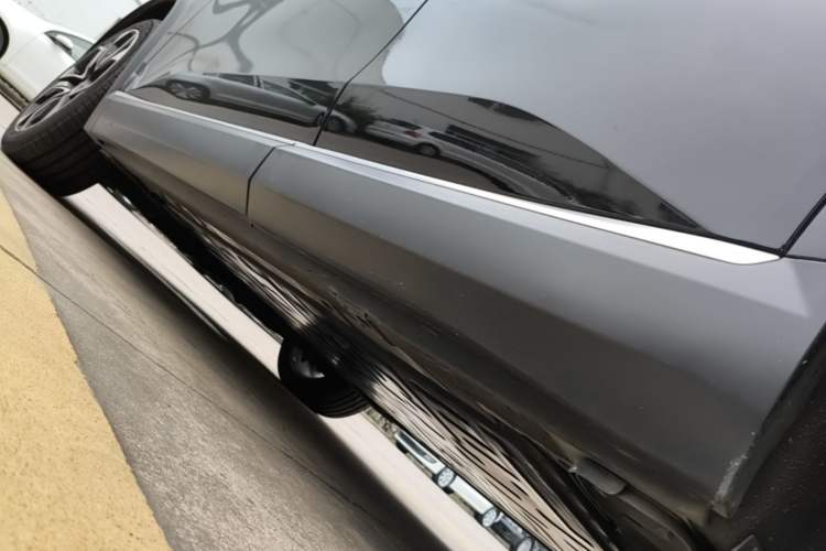 Used Nio ES8 2020 450 km Range 6-Seater Version Left Side Sill