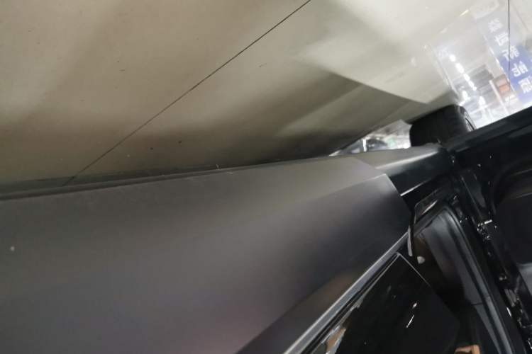 Used Nio ES8 2020 580 km Range Six-Seater Version Left Side Sill