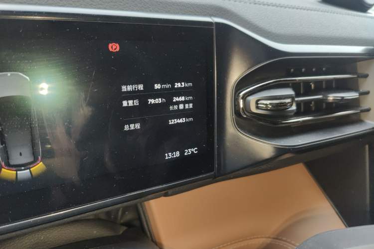 Used Nio ES8 2020 450 km Range 6-Seater Version Odometer Close Up