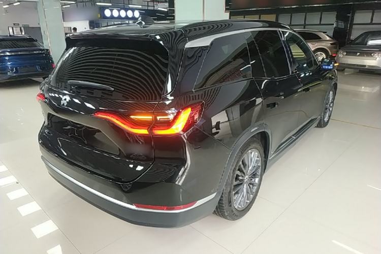 Used Nio ES8 2020 450 km Range 6-Seater Version Rear Right 45 Deg