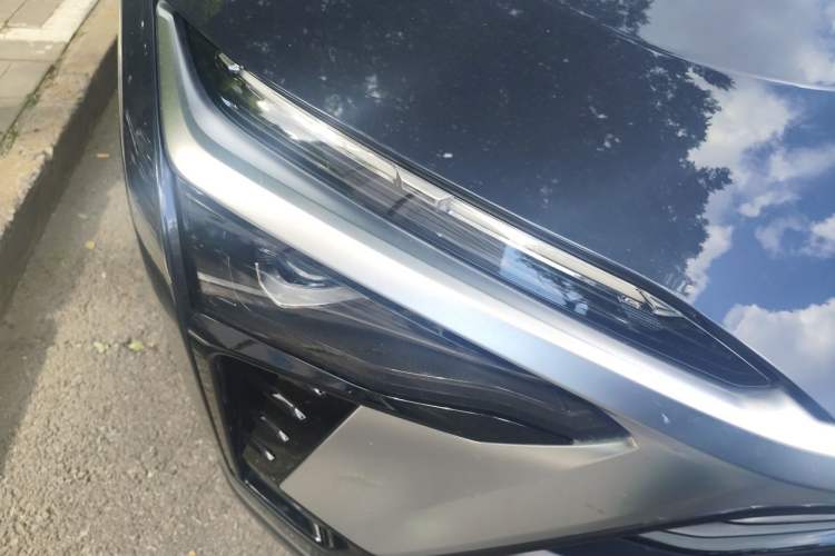 Used Nio ES8 2020 580 km Range 7-Seater Version Right Front Headlight