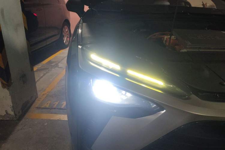 Used Nio ES8 2020 580 km Range Six-Seater Version Right Front Headlight