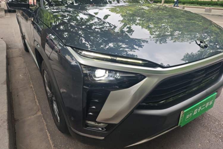 Used Nio ES8 2020 415 km Range 6-Seater Version Right Front Headlight