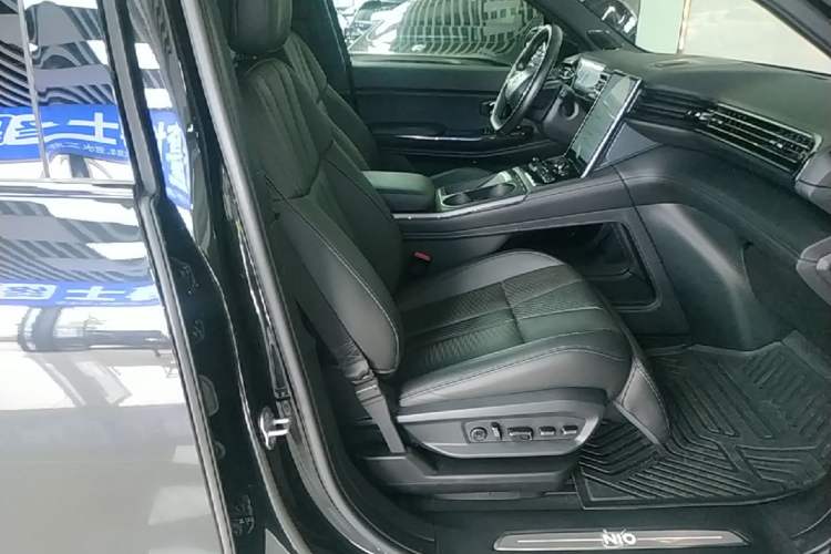 Used Nio ES8 2020 450 km Range 6-Seater Version Right Front Seat