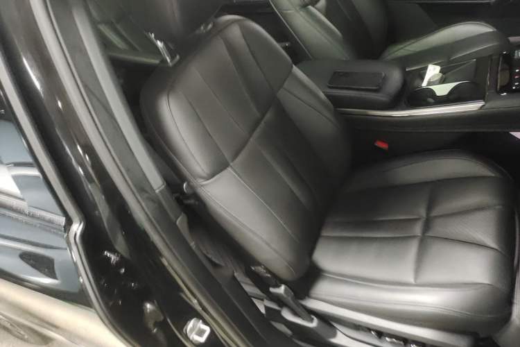 Used Nio ES8 2020 450 km Range 6-Seater Version Right Front Seat