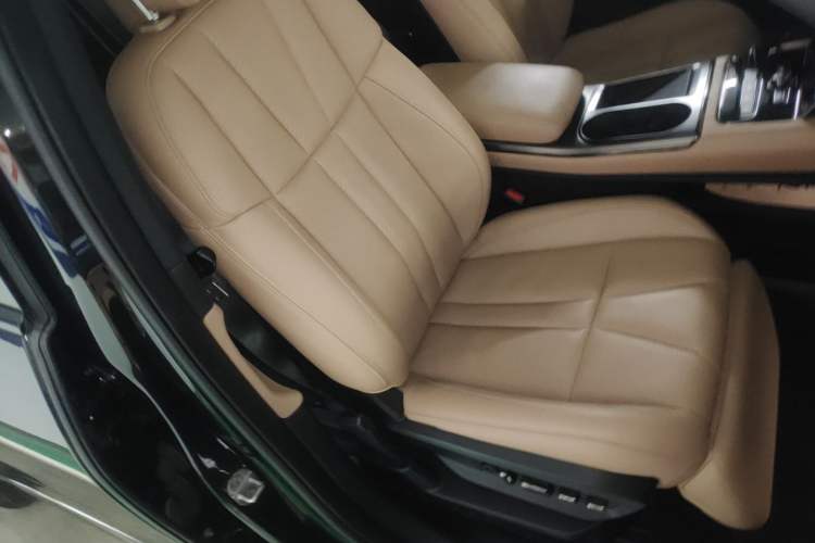 Used Nio ES8 2020 580 km Range Six-Seater Version Right Front Seat