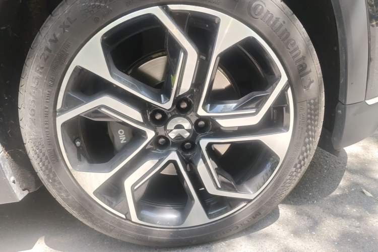 Used Nio ES8 2020 415 km Signature Edition 6-Seater Version Right Front Wheel Hub