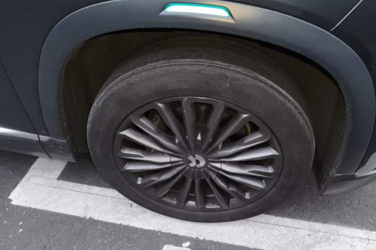 Used Nio ES8 2020 580 km Range Six-Seater Version Right Front Wheel Hub