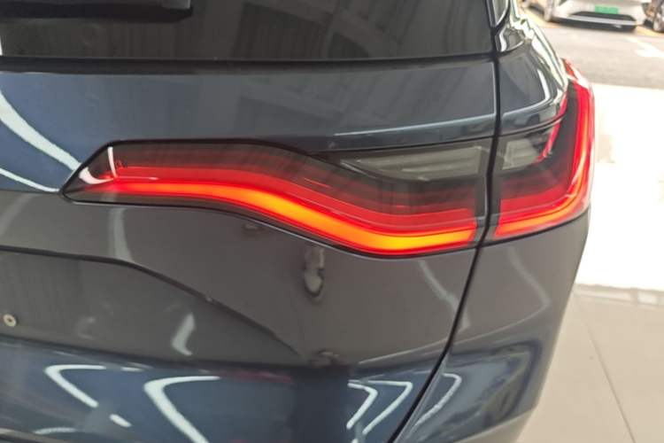 Used Nio ES8 2020 450KM Signature Edition Six-Seater Version Right Rear Taillight