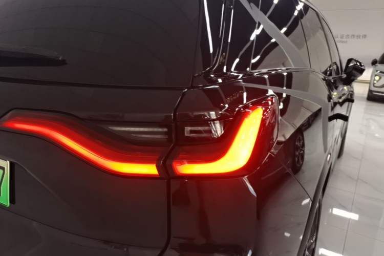 Used Nio ES8 2020 580 km Range Six-Seater Version Right Rear Taillight