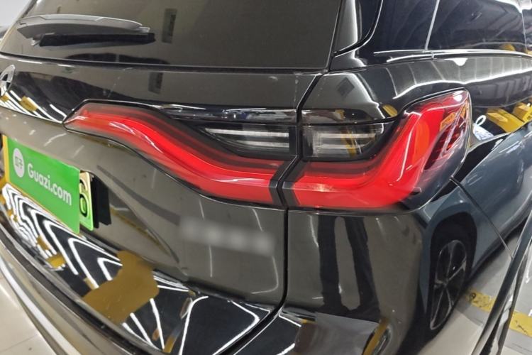 Used Nio ES8 2020 580 km Range Six-Seater Version Right Rear Taillight