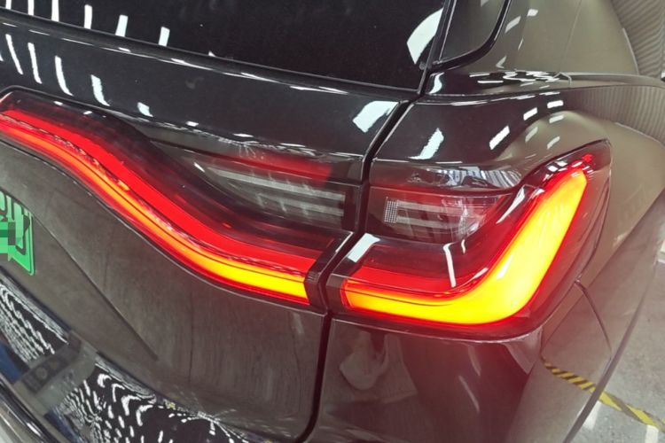 Used Nio ES8 2020 415 KM Signature Edition 7-Seater Version Right Rear Taillight