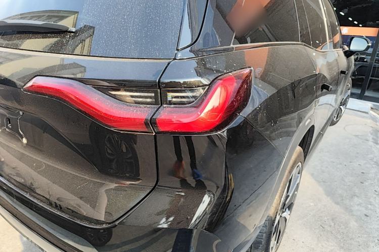 Used Nio ES8 2020 580 km Range Signature Edition Six-Seater Version Right Rear Taillight