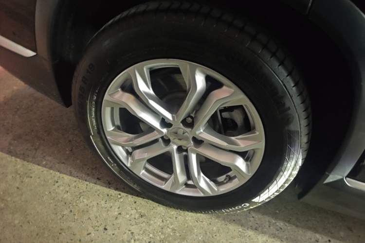 Used Nio ES8 2020 415 km Range 6-Seater Version Right Rear Wheel Hub