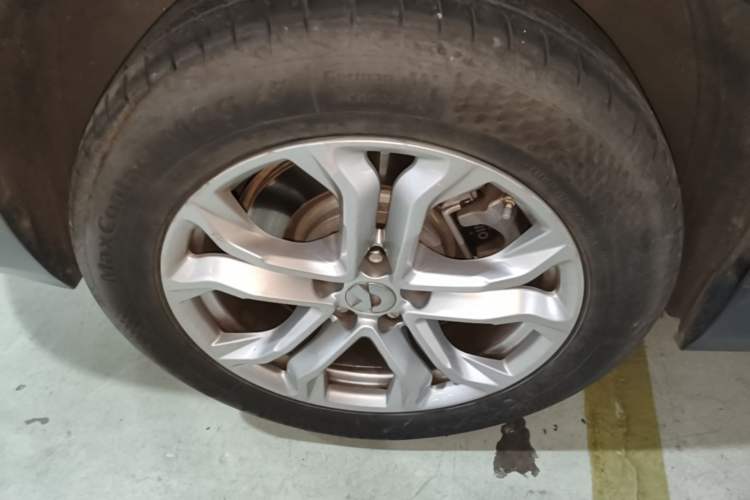 Used Nio ES8 2020 415 km Range 6-Seater Version Right Rear Wheel Hub