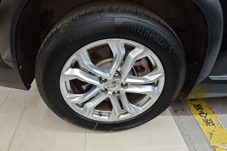 Used Nio ES8 2020 580 km Range Six-Seater Version Right Rear Wheel Hub