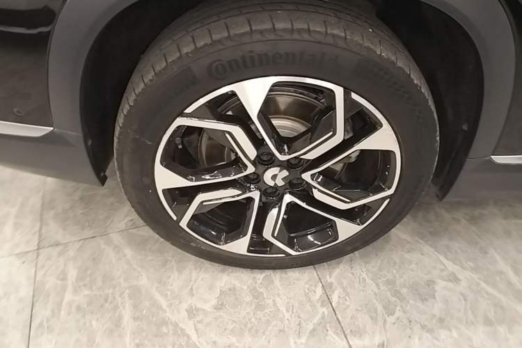 Used Nio ES8 2020 450 km Signature Edition 7-Seater Version Right Rear Wheel Hub