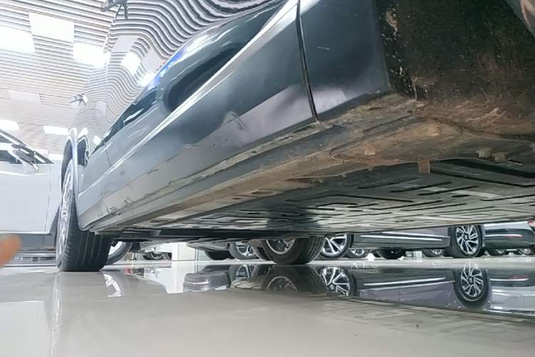 Used Nio ES8 2020 450 km Range 6-Seater Version Right Side Sill