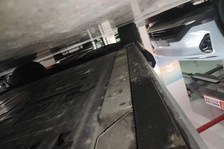 Used Nio ES8 2020 450 km Range 6-Seater Version Right Side Sill