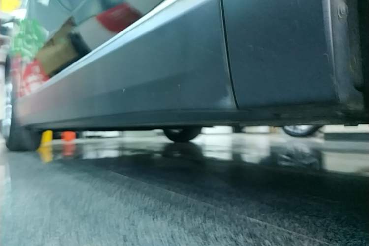 Used Nio ES8 2020 580 km Range Six-Seater Version Right Side Sill