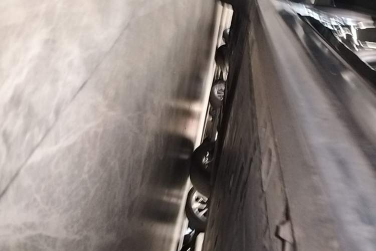 Used Nio ES8 2020 450 km Signature Edition 7-Seater Version Right Side Sill