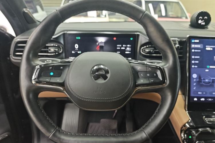 Used Nio ES8 2020 415 KM Signature Edition 7-Seater Version Steering Wheel