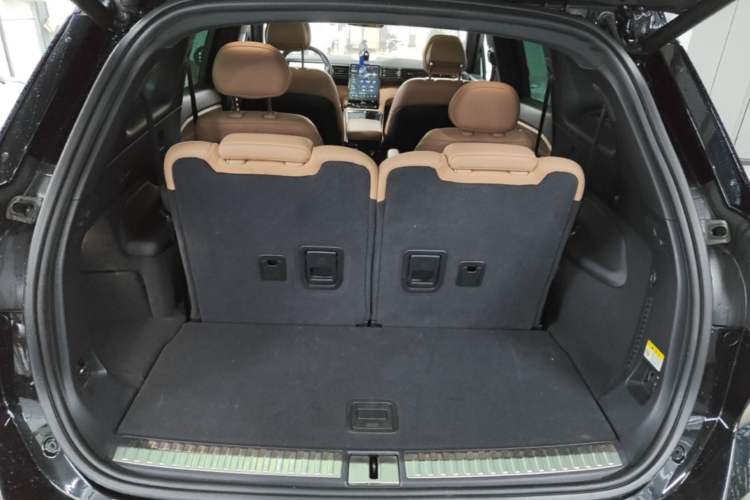 Used Nio ES8 2020 415 km Range 6-Seater Version Trunk
