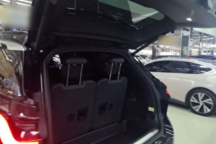 Used Nio ES8 2020 580 km Range Six-Seater Version Trunk