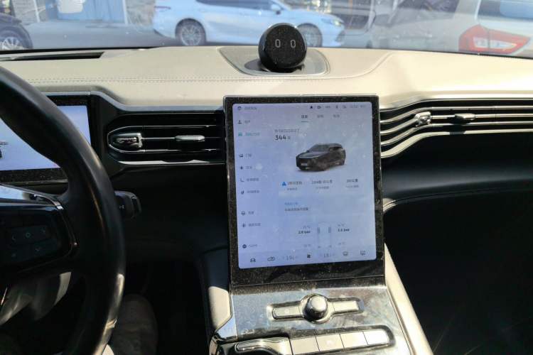 Used Nio ES8 2020 415 km Signature Edition 6-Seater Version Audio And AC Panel