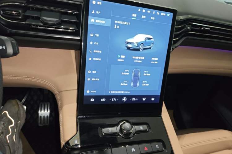 Used Nio ES8 2020 415 KM Signature Edition 7-Seater Version Audio And AC Panel