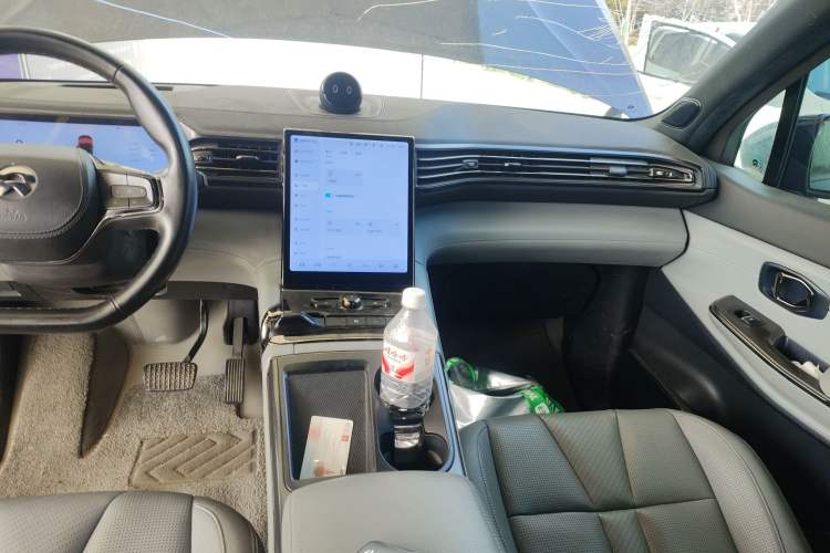 Used Nio ES8 2020 450 km Range 6-Seater Version Audio And AC Panel