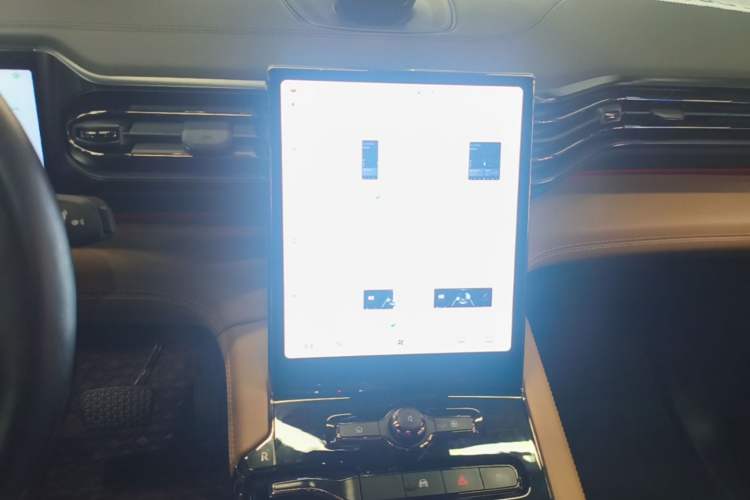 Used Nio ES8 2020 580 km Range Signature Edition Six-Seater Version Audio And AC Panel