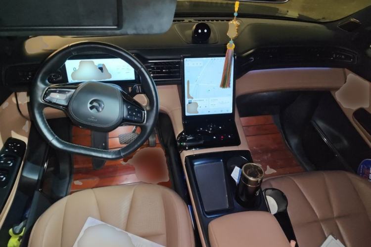 Used Nio ES8 2020 580 km Range Signature Edition Six-Seater Version Center Console