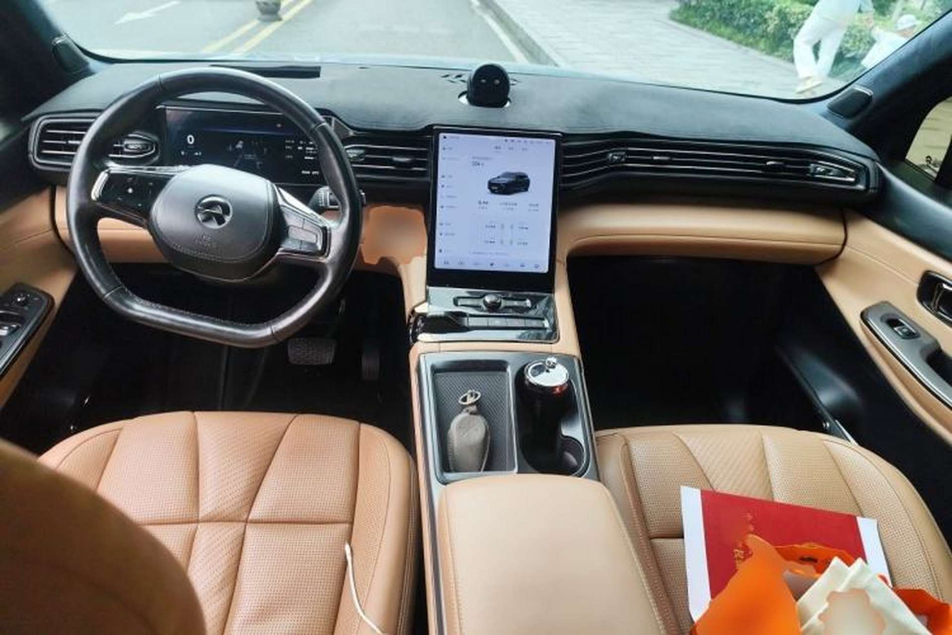Used Nio ES8 2020 580 km Range Signature Edition Six-Seater Version Center Console
