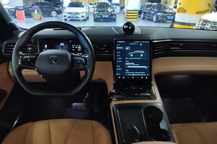 Used Nio ES8 2020 580 km Range Signature Edition Six-Seater Version Center Console