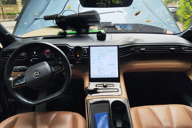 Used Nio ES8 2020 485 km Signature Edition Six-Seater Version Center Console