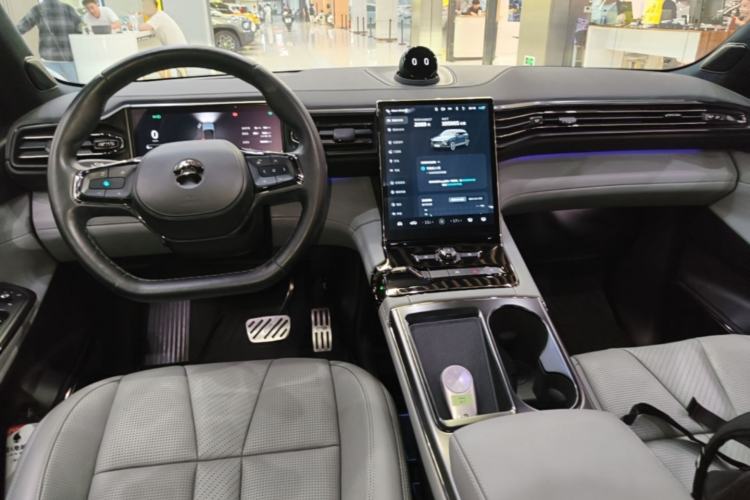 Used Nio ES8 2020 415 km Signature Edition 6-Seater Version Center Console