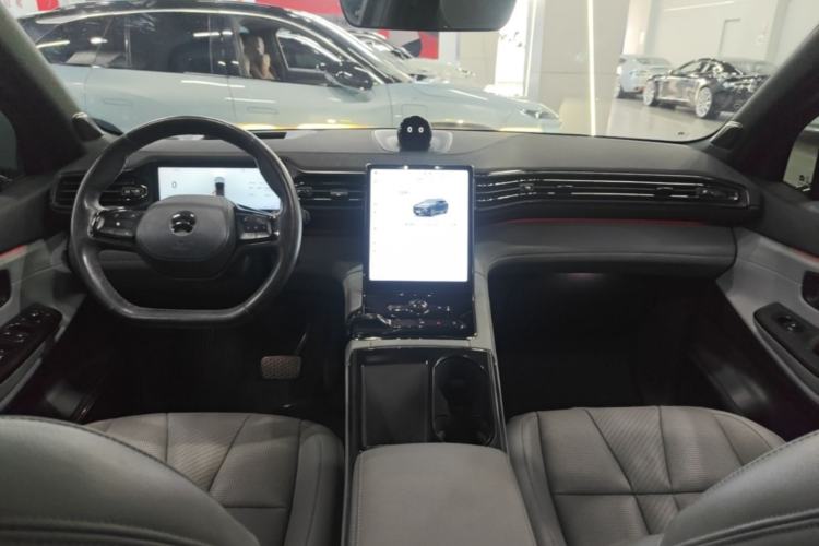 Used Nio ES8 2020 415 km Range 6-Seater Version Center Console