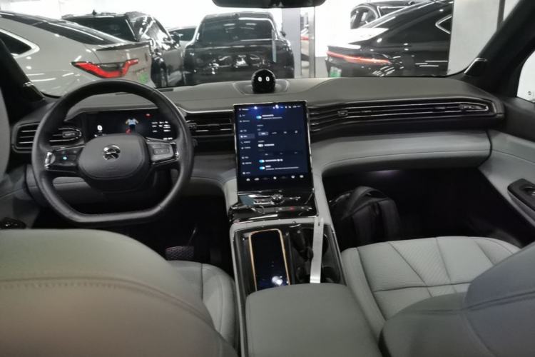 Used Nio ES8 2020 415 km Signature Edition 6-Seater Version Center Console