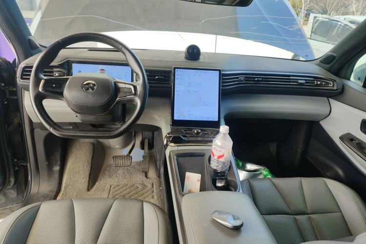 Used Nio ES8 2020 450 km Range 6-Seater Version Center Console