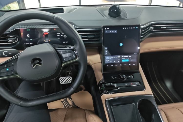 Used Nio ES8 2020 415 km Signature Edition 6-Seater Version Center Console
