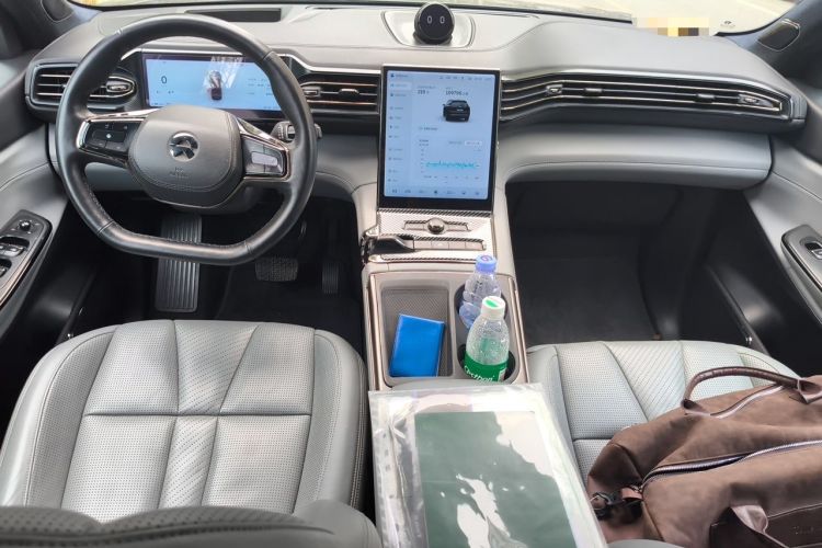 Used Nio ES8 2020 415 km Signature Edition 6-Seater Version Center Console