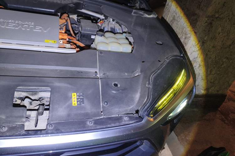 Used Nio ES8 2020 415 km Range 6-Seater Version Engine Bay Left