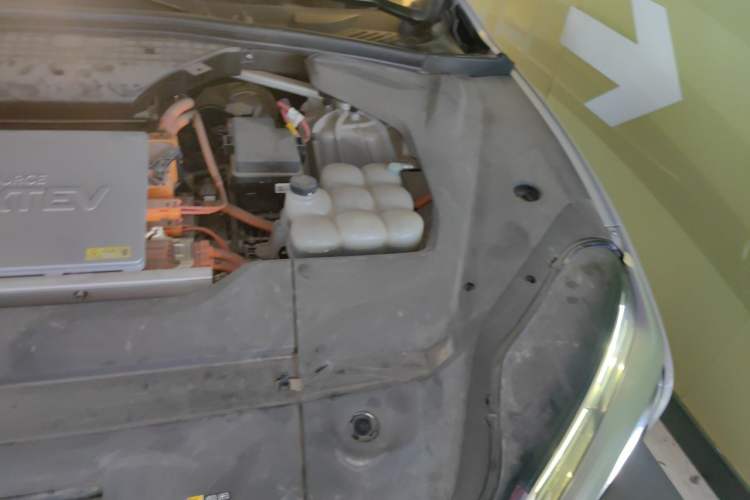 Used Nio ES8 2020 415 km Range 7-Seater Version Engine Bay Left