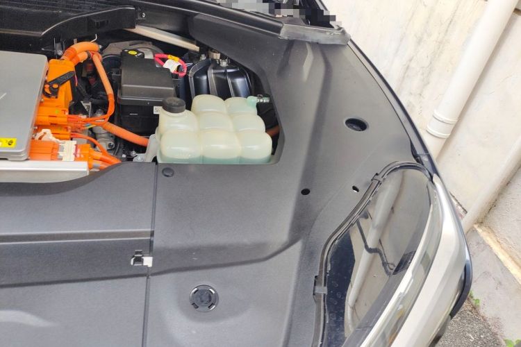 Used Nio ES8 2020 415 km Signature Edition 6-Seater Version Engine Bay Left