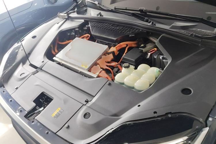 Used Nio ES8 2020 415 km Signature Edition 6-Seater Version Engine Bay