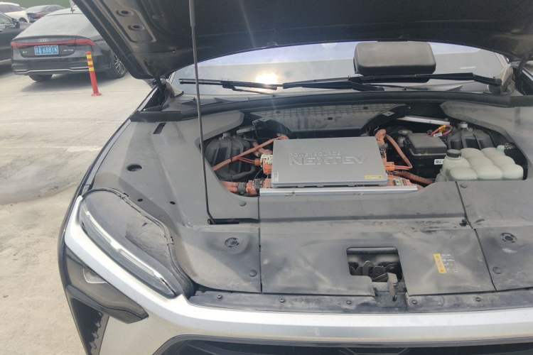 Used Nio ES8 2020 580 km Range Signature Edition Six-Seater Version Engine Bay Right