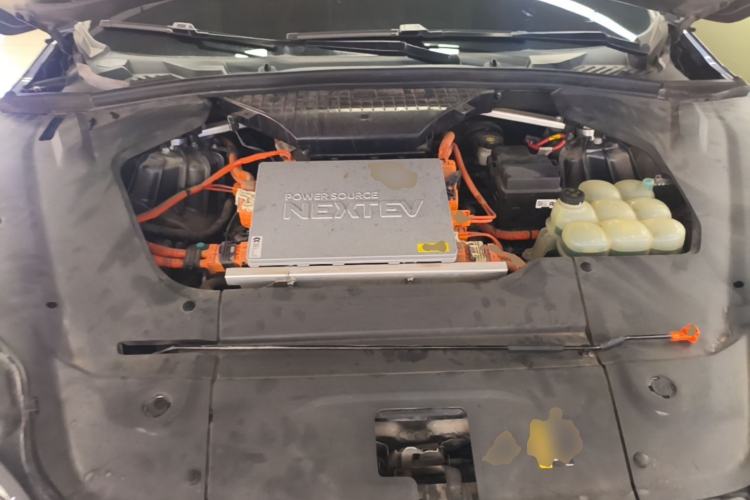 Used Nio ES8 2020 580 km Range Signature Edition Six-Seater Version Engine Bay