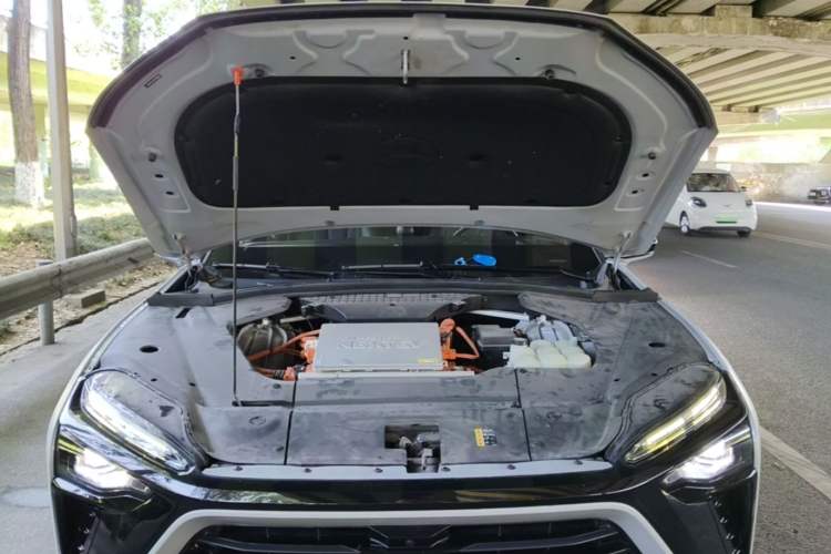 Used Nio ES8 2020 415 km Signature Edition 6-Seater Version Engine Bay
