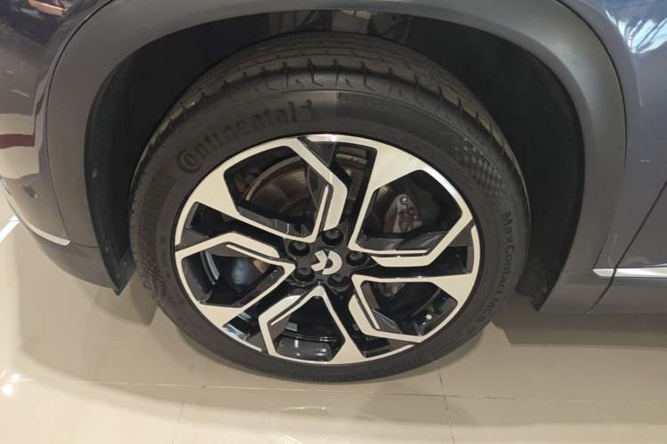 Used Nio ES8 2020 415 KM Signature Edition 7-Seater Version Exterior 2